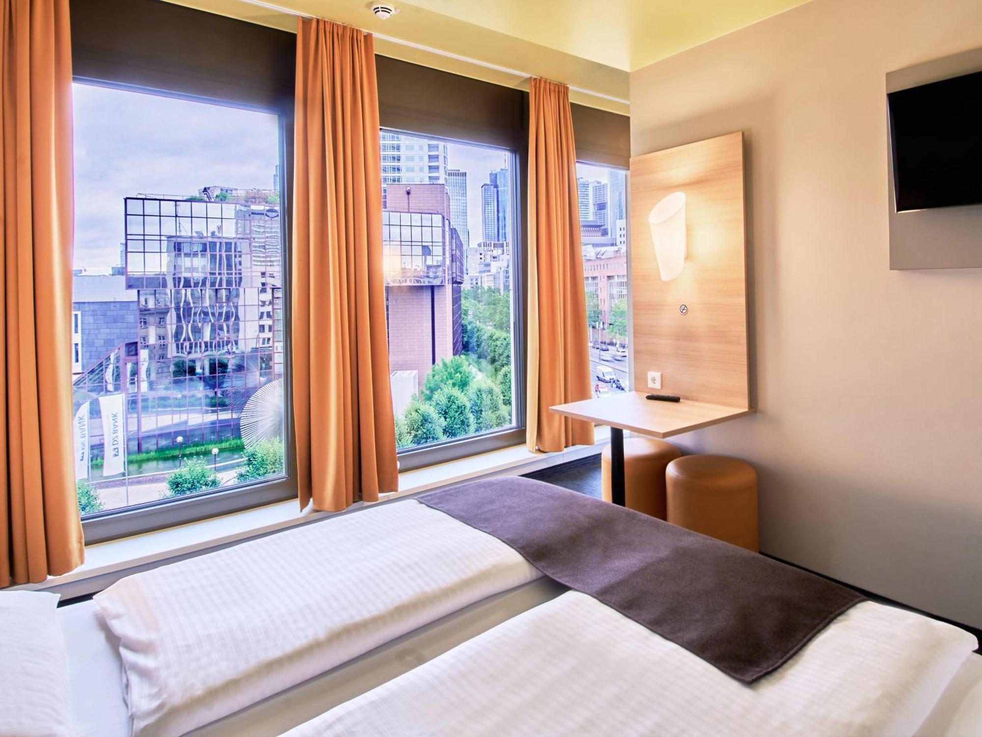B&B Hotel Frankfurt-Hbf Франкфурт на Майн Екстериор снимка