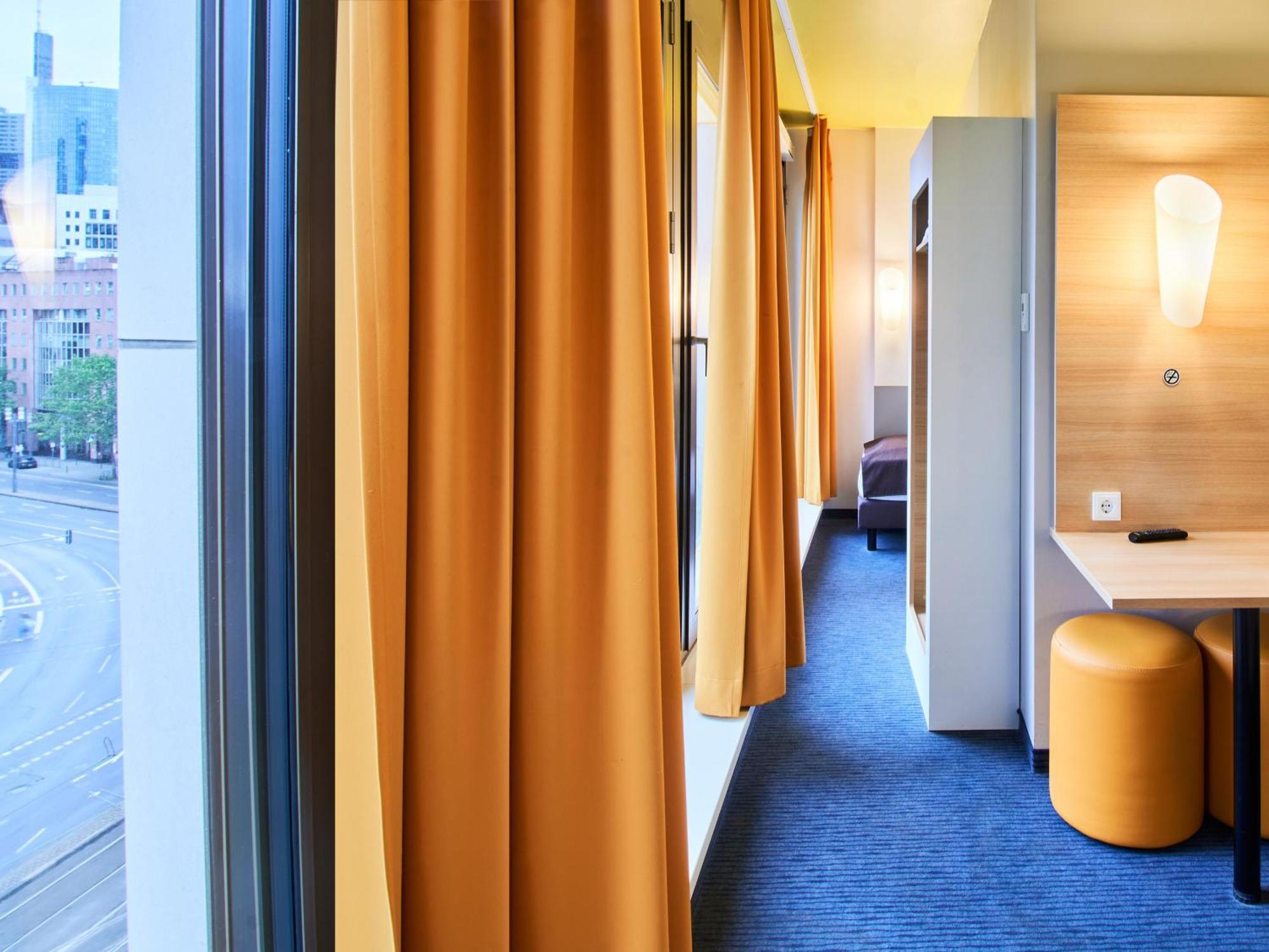 B&B Hotel Frankfurt-Hbf Франкфурт на Майн Екстериор снимка