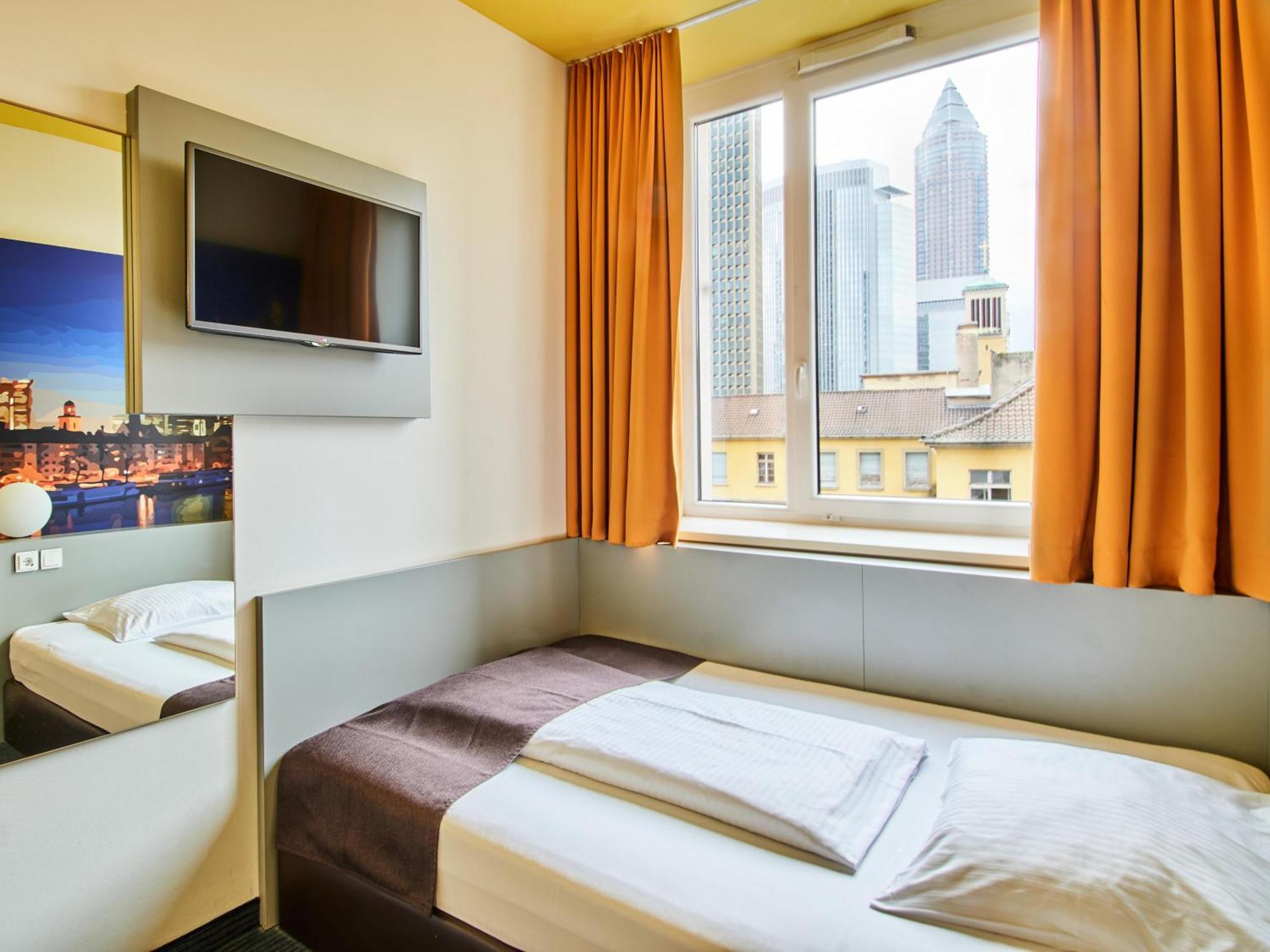 B&B Hotel Frankfurt-Hbf Франкфурт на Майн Екстериор снимка