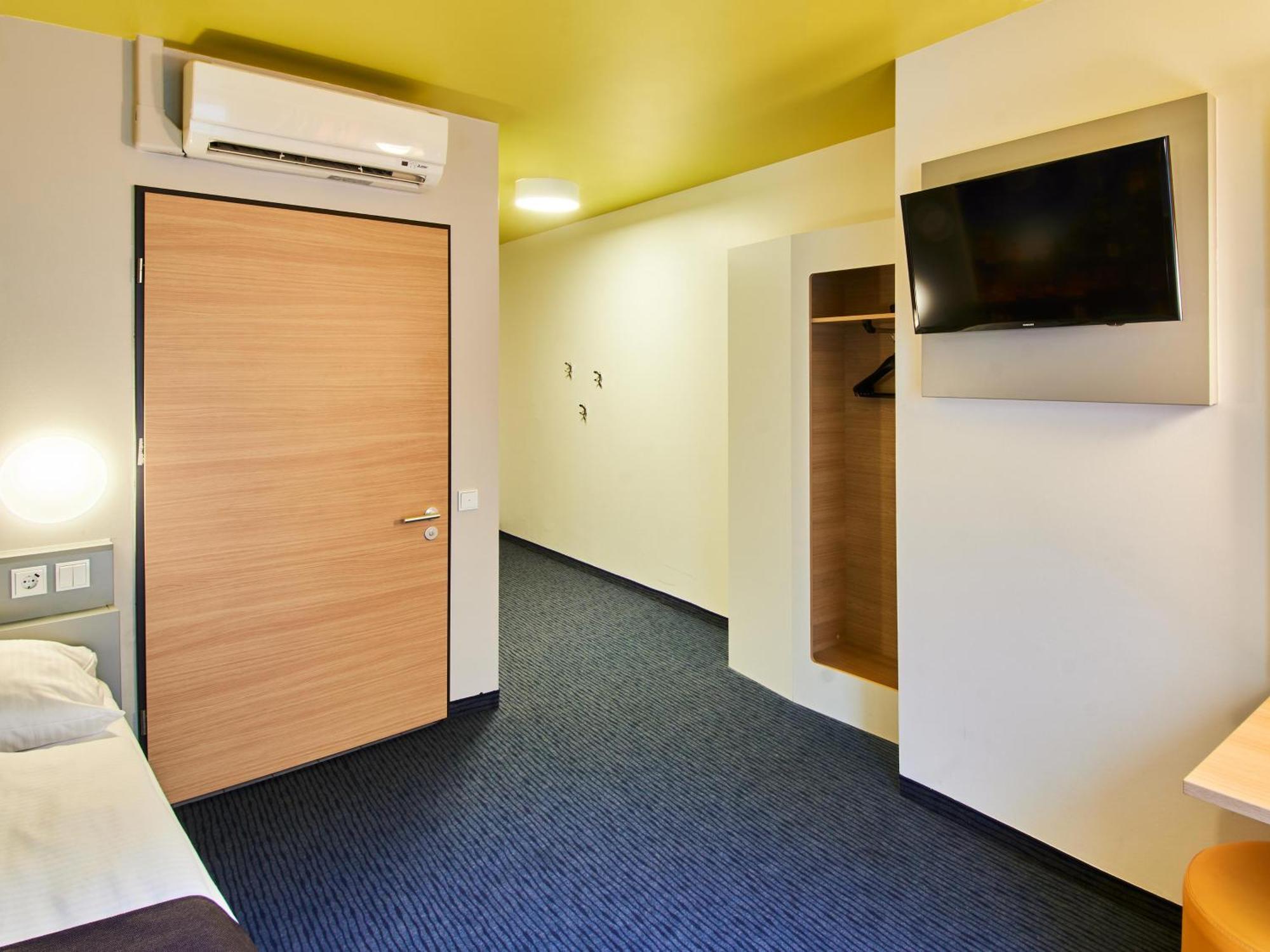 B&B Hotel Frankfurt-Hbf Франкфурт на Майн Екстериор снимка