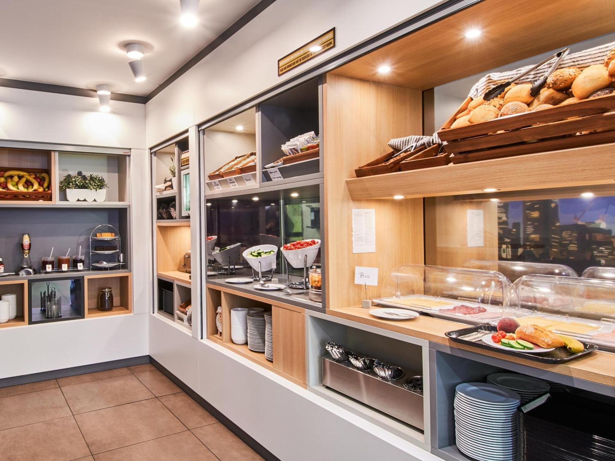 B&B Hotel Frankfurt-Hbf Франкфурт на Майн Екстериор снимка